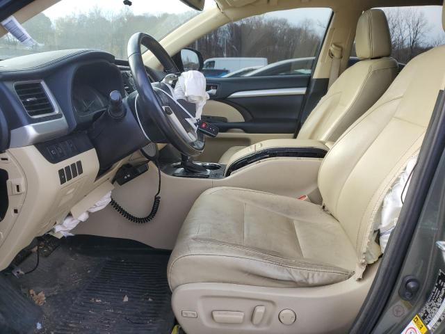 Photo 7 from auction – 2018 TOYOTA HIGHLANDER with VIN 5TDJZRFH9JS889858