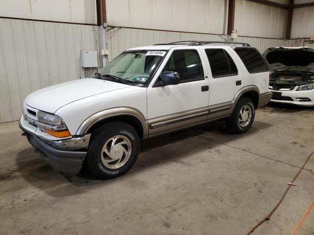 CHEVROLET BLAZER 2000 with VIN 1GNDT13W4Y2109549 - Photo from auction