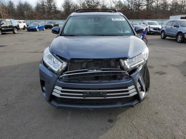 Photo 5 from auction – 2018 TOYOTA HIGHLANDER with VIN 5TDJZRFH7JS902767