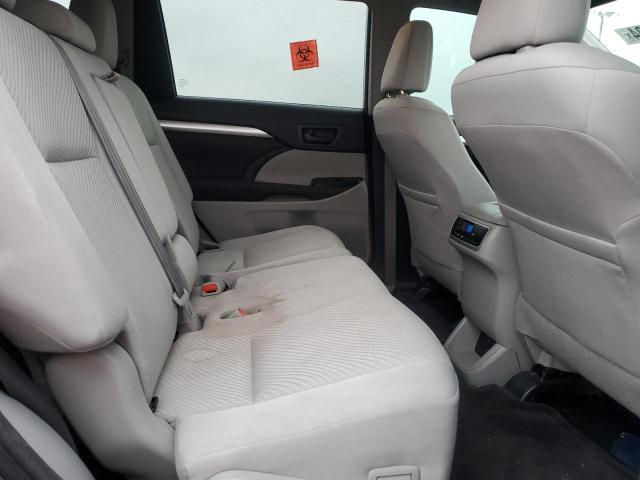 Photo 11 from auction – 2018 TOYOTA HIGHLANDER with VIN 5TDZARFH6JS034058
