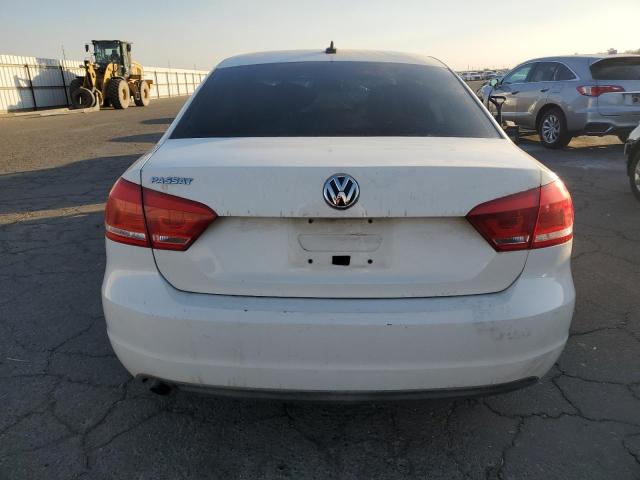 Фото 6 с аукциона – 2015 VOLKSWAGEN PASSAT S с VIN 1VWAT7A33FC030482