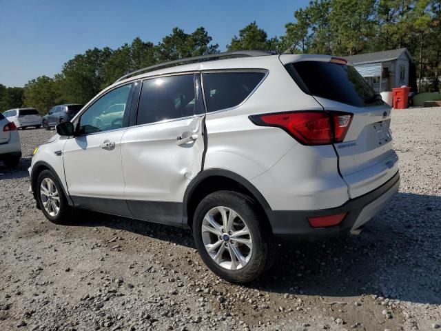 Photo 2 from auction – 2019 FORD ESCAPE SEL with VIN 1FMCU0HD1KUB00012
