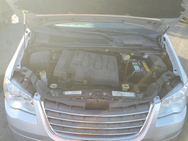 Photo 12 from auction – 2010 CHRYSLER TOWN & COU with VIN 2A4RR5DX0AR345550