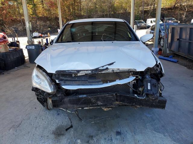 Photo 5 from auction – 2013 CHRYSLER 200 LX with VIN 1C3CCBAG6DN726759