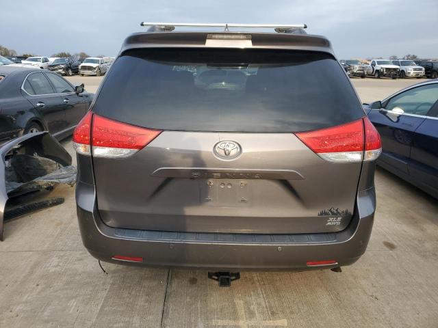 Photo 6 from auction – 2011 TOYOTA SIENNA XLE with VIN 5TDDK3DC8BS023754