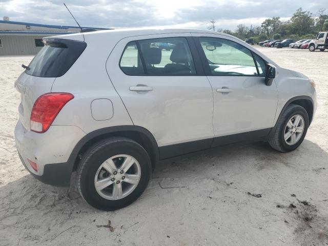 Photo 3 from auction – 2019 CHEVROLET TRAX LS with VIN 3GNCJNSB2KL227483