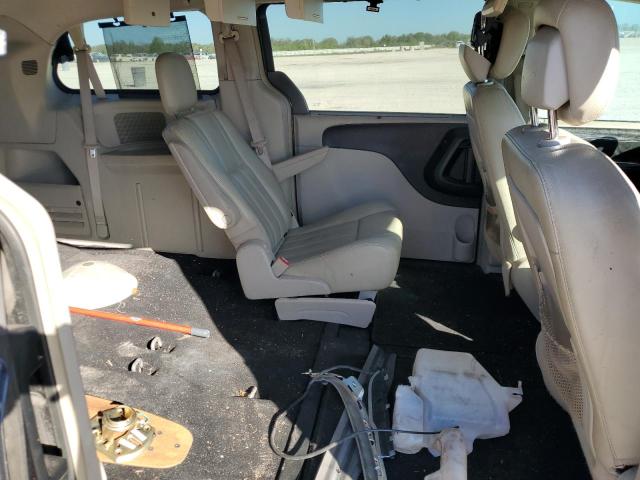 Photo 11 from auction – 2011 CHRYSLER TOWN & COU with VIN 2A4RR8DG2BR764356