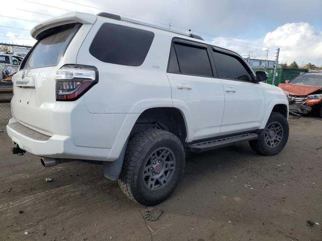 Photo 3 from auction – 2019 TOYOTA 4RUNNER SR with VIN JTEBU5JR7K5698728