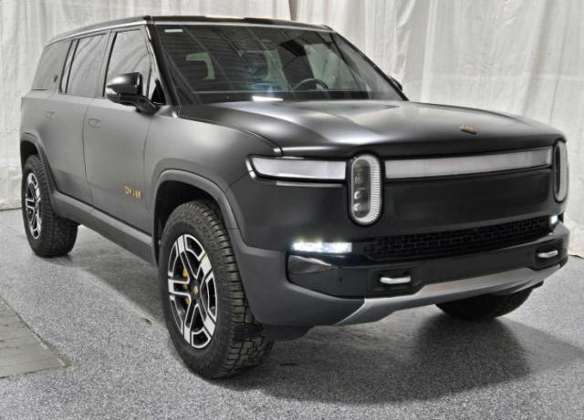 RIVIAN R1S LAUNCH 2023 مع رقم تعريف المركبة 7PDSGABL2PN020404 - صورة من المزاد