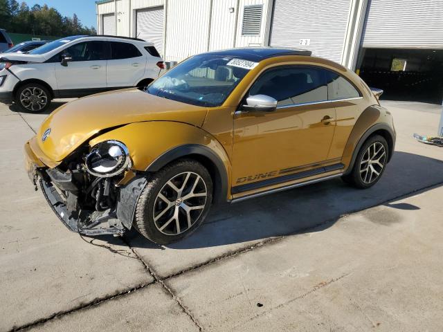 VOLKSWAGEN BEETLE DUN 2018 with VIN 3VWSD7AT2JM709801 - Photo from auction
