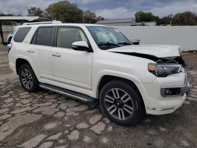 Photo 4 from auction – 2018 TOYOTA 4RUNNER SR with VIN JTEBU5JR2J5534205
