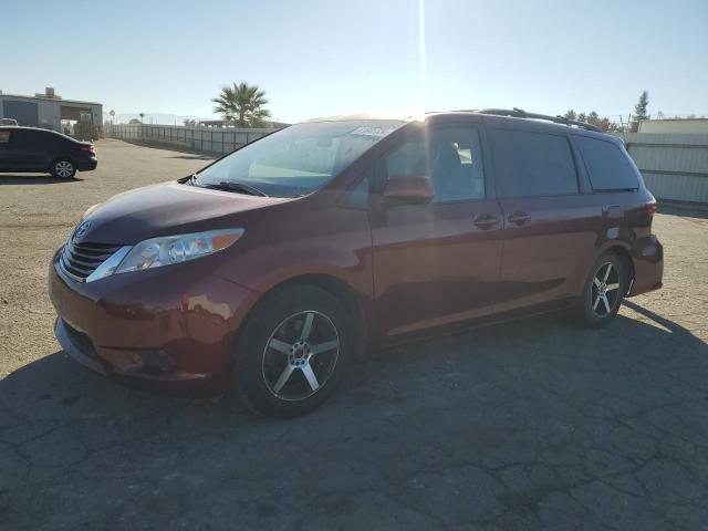 TOYOTA SIENNA LE 2017 with VIN 5TDKZ3DC9HS772672 - Photo from auction