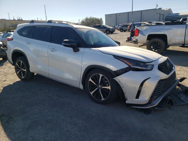 Photo 4 from auction – 2022 TOYOTA HIGHLANDER with VIN 5TDJZRAH8NS099982