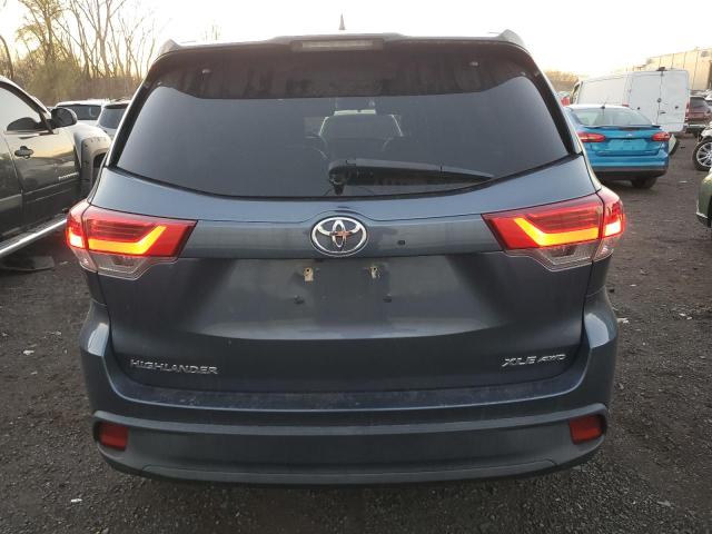 Photo 6 from auction – 2017 TOYOTA HIGHLANDER with VIN 5TDJZRFHXHS423804