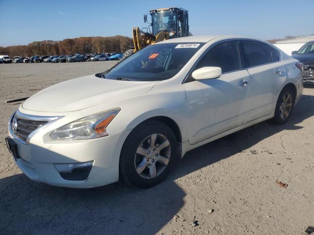 NISSAN ALTIMA 2.5 2015 with VIN 1N4AL3AP3FC472778 - Photo from auction