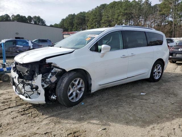 CHRYSLER PACIFICA T 2018 with VIN 2C4RC1EG8JR109856 - Photo from auction