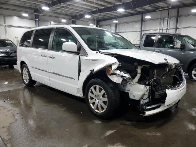 Photo 4 from auction – 2016 CHRYSLER TOWN & COU with VIN 2C4RC1BG6GR128595