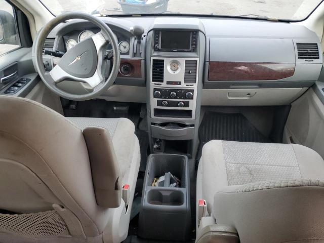 Photo 8 from auction – 2010 CHRYSLER TOWN & COU with VIN 2A4RR2D18AR450296