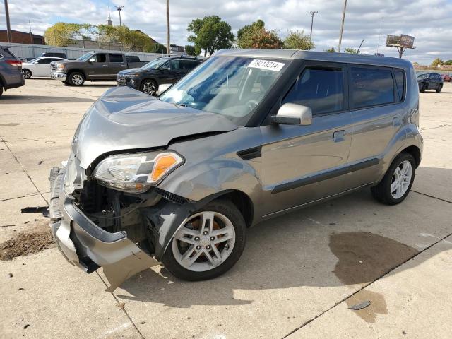KIA SOUL + 2010 with VIN KNDJT2A25A7175666 - Photo from auction