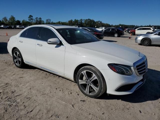 Photo 4 from auction – 2017 MERCEDES-BENZ E 300 with VIN WDDZF4JB6HA070191