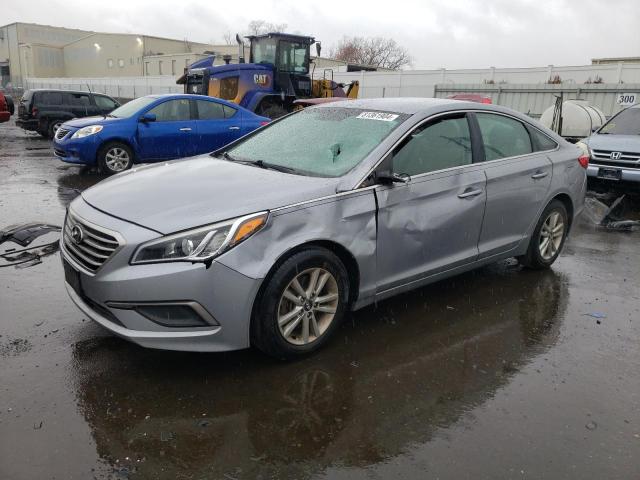 HYUNDAI SONATA SE 2016 with VIN 5NPE24AF8GH305589 - Photo from auction