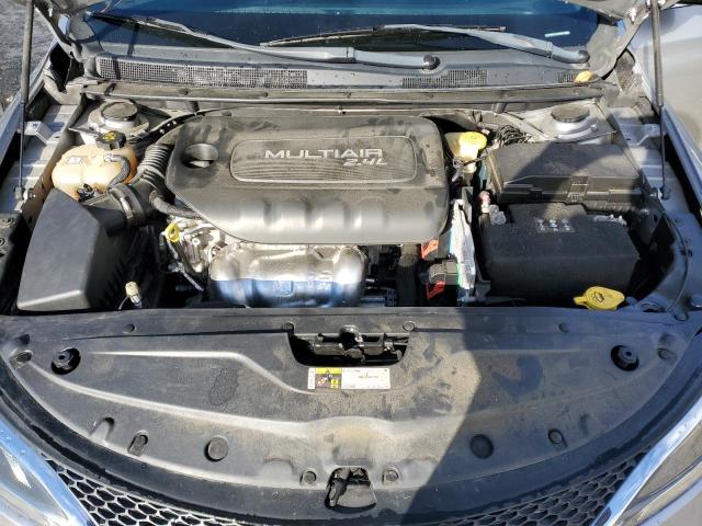 Photo 11 from auction – 2016 CHRYSLER 200 LIMITE with VIN 1C3CCCAB1GN154529