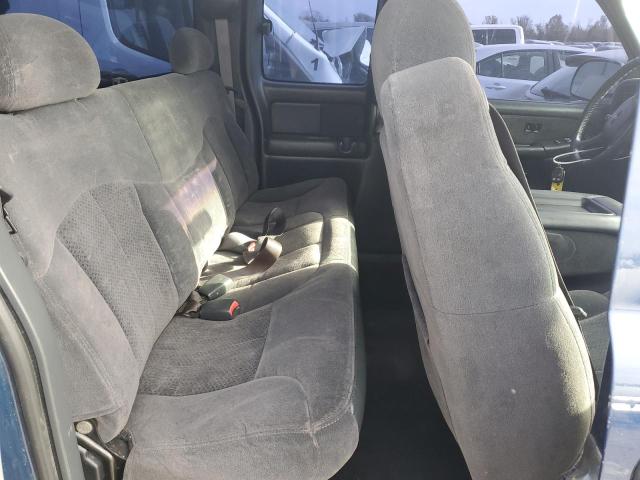 Photo 10 from auction – 2002 CHEVROLET SILVERADO with VIN 2GCEC19V121218750
