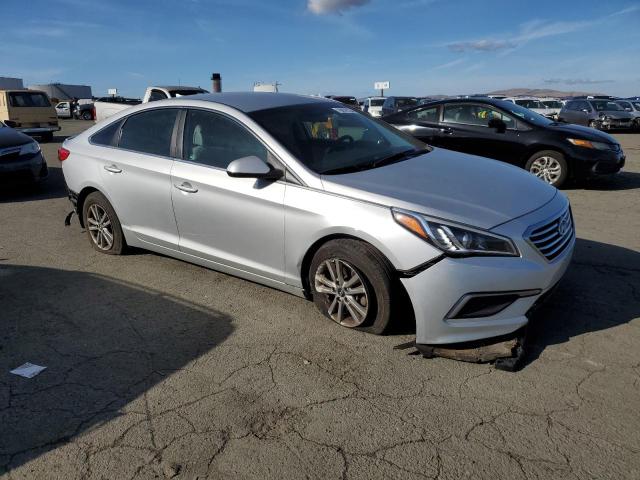 Photo 4 from auction – 2017 HYUNDAI SONATA SE with VIN 5NPE24AF7HH542415