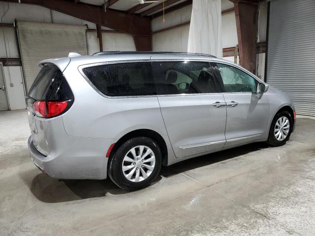 Photo 3 from auction – 2017 CHRYSLER PACIFICA T with VIN 2C4RC1BG5HR762465