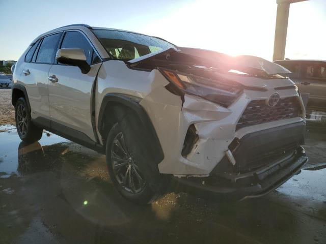 Photo 4 from auction – 2023 TOYOTA RAV4 LIMIT with VIN JTMD6RFV2PD547054