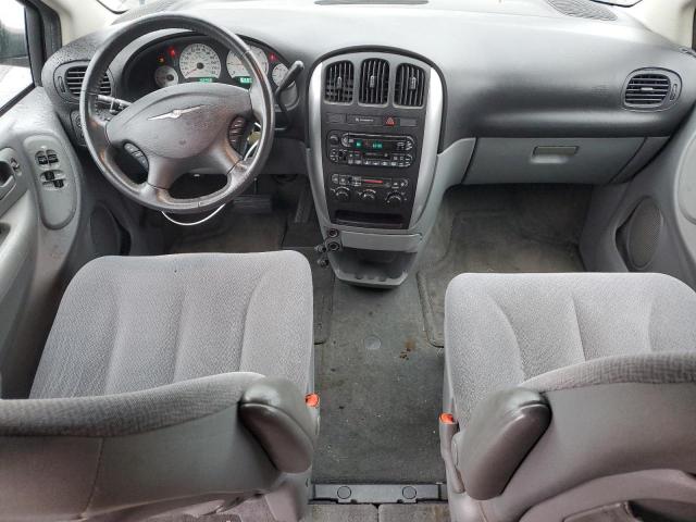 Photo 8 from auction – 2005 CHRYSLER TOWN & COU with VIN 2C4GP54L05R466245