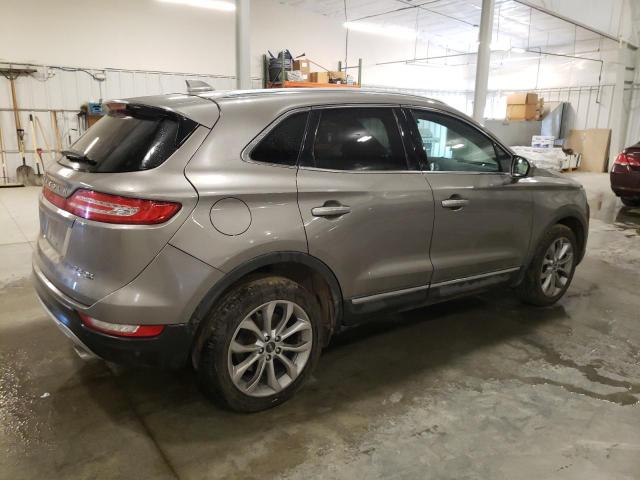 Photo 3 from auction – 2017 LINCOLN MKC SELECT with VIN 5LMCJ2D90HUL20429