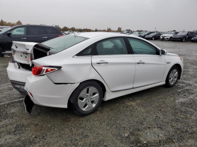Photo 3 from auction – 2011 HYUNDAI SONATA HYB with VIN KMHEC4A46BA003452