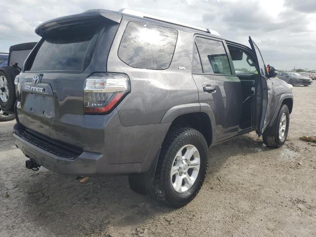 Photo 3 from auction – 2018 TOYOTA 4RUNNER SR with VIN JTEBU5JR5J5588355
