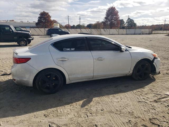 Photo 3 from auction – 2013 ACURA ILX 20 PRE with VIN 19VDE1F57DE021588