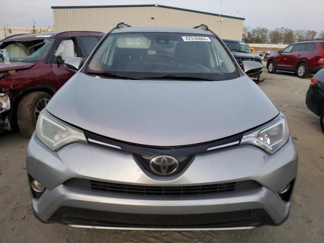 Photo 5 from auction – 2017 TOYOTA RAV4 XLE with VIN 2T3WFREV6HW377683