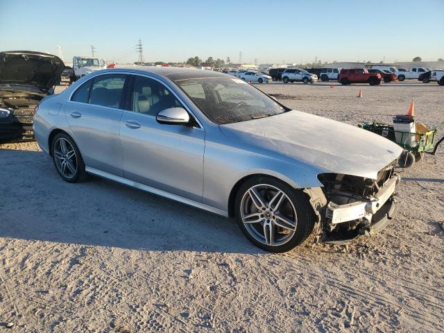 Photo 4 from auction – 2018 MERCEDES-BENZ E 300 with VIN WDDZF4JB2JA467788