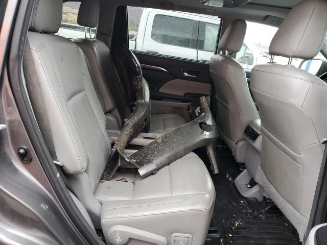 Photo 11 from auction – 2015 TOYOTA HIGHLANDER with VIN 5TDDKRFH0FS112235