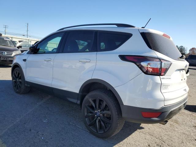 Photo 2 from auction – 2018 FORD ESCAPE SE with VIN 1FMCU9GD6JUB01774