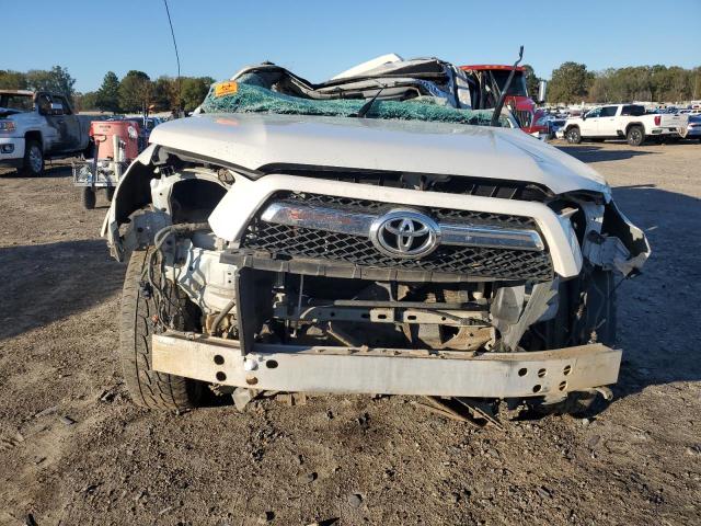 Photo 5 from auction – 2011 TOYOTA 4RUNNER SR with VIN JTEZU5JRXB5027343