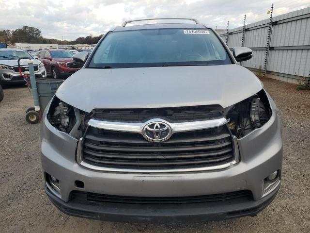 Photo 5 from auction – 2016 TOYOTA HIGHLANDER with VIN 5TDDKRFH8GS249439