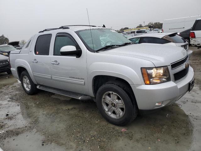 Photo 4 from auction – 2012 CHEVROLET AVALANCHE with VIN 3GNTKFE75CG148443