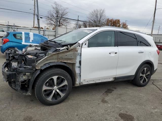 KIA SORENTO EX 2017 with VIN 5XYPHDA1XHG241785 - Photo from auction