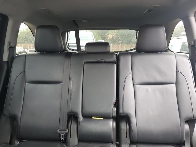 Photo 10 from auction – 2018 TOYOTA HIGHLANDER with VIN 5TDKZRFH6JS258960