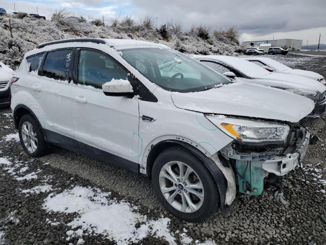 Photo 4 from auction – 2018 FORD ESCAPE SE with VIN 1FMCU9GD6JUA64953