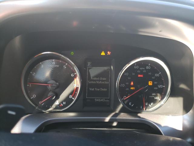 Photo 9 from auction – 2018 TOYOTA RAV4 SE with VIN JTMNFREV2JJ724331