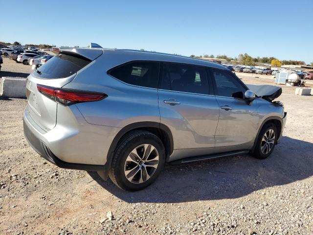 Photo 3 from auction – 2021 TOYOTA HIGHLANDER with VIN 5TDGZRAH0MS056018