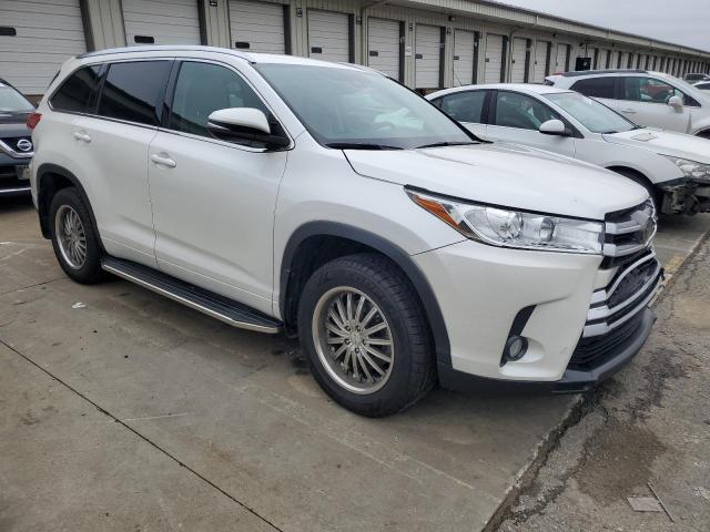 Photo 4 from auction – 2017 TOYOTA HIGHLANDER with VIN 5TDJZRFH6HS462082