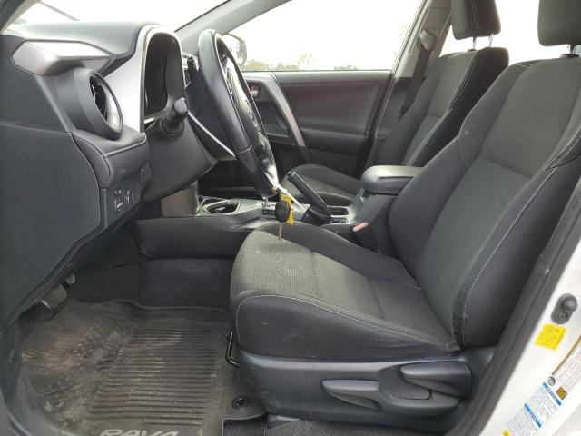 Photo 7 from auction – 2017 TOYOTA RAV4 XLE with VIN JTMRFREV8HD200837