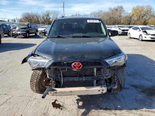 Photo 5 from auction – 2017 TOYOTA 4RUNNER SR with VIN JTEZU5JR1H5157214